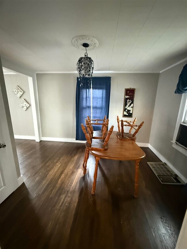 1301 Nutwood St in Bowling Green, KY - Building Photo - Building Photo