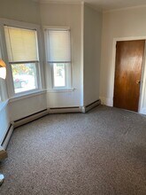 55 Dane St, Unit 1sr floor in Somerville, MA - Building Photo - Building Photo