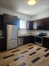 7055 N Clark St in Chicago, IL - Building Photo - Building Photo