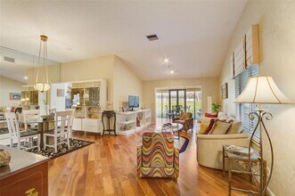 5051 Pine Dr in Boynton Beach, FL - Building Photo - Building Photo