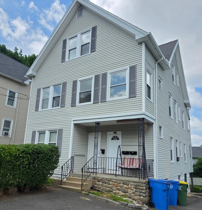 property at 28 Starview Ave