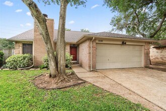 16614 Red Gully Dr in Sugar Land, TX - Building Photo - Building Photo