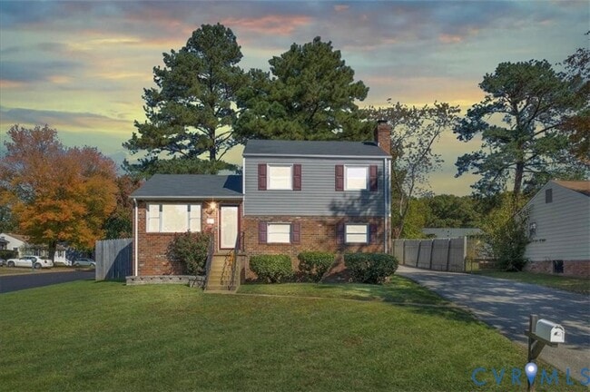 property at 1400 E Washington St