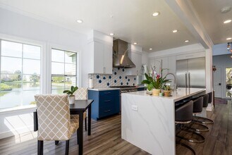 552 Island Pl in Redwood City, CA - Building Photo - Building Photo