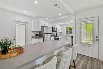 908 E Cayuga St in Tampa, FL - Building Photo - Building Photo