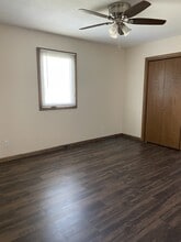 1703 Heritage Ln in Great Bend, KS - Building Photo - Building Photo