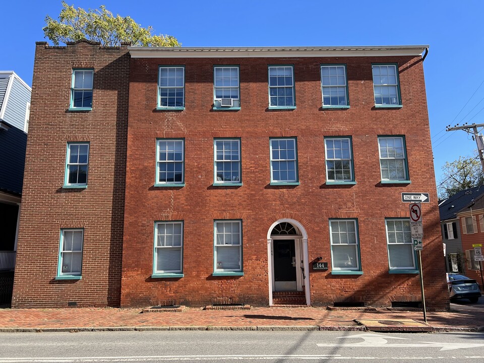 144 Duke Of Gloucester St in Annapolis, MD - Foto de edificio