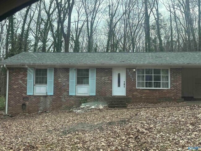 9527 Hemlock Dr SE in Huntsville, AL - Building Photo - Building Photo