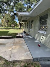 10653 SE 52nd Ct in Belleview, FL - Building Photo - Building Photo