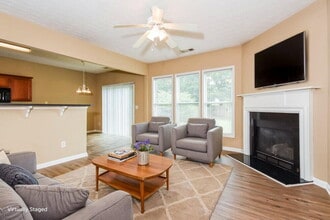 206 Winterbury Dr, Unit 592DD in Canton, GA - Foto de edificio - Building Photo