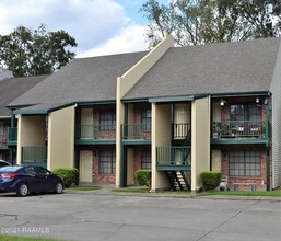 128 N Meyers Dr, Unit B in Lafayette, LA - Building Photo - Building Photo