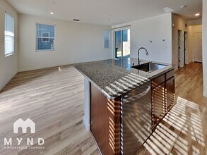 2832 Mossy Creek St in Sacramento, CA - Building Photo - Building Photo