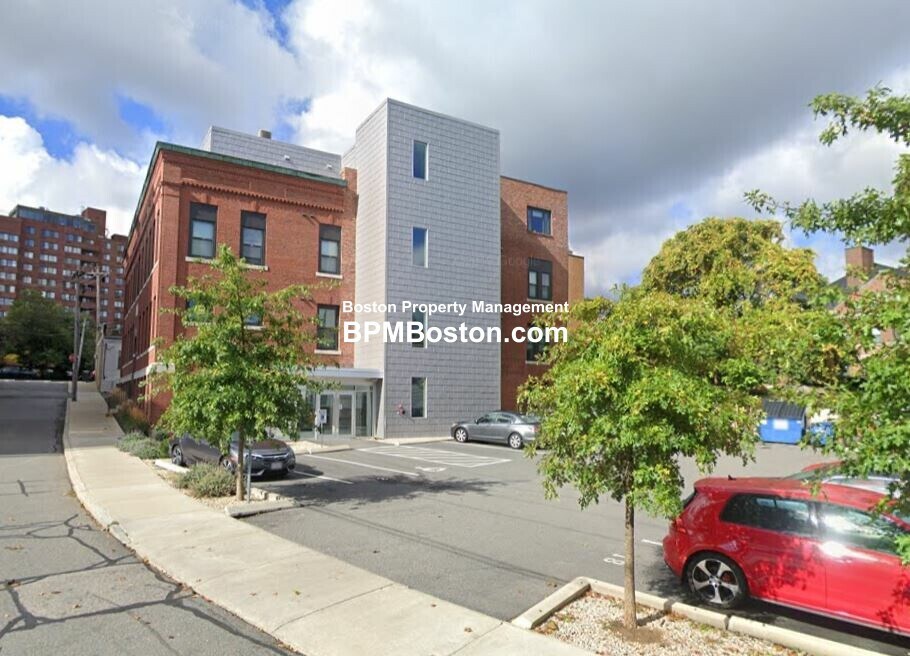 10 Merrymount Ave, Unit 2 in Quincy, MA - Foto de edificio