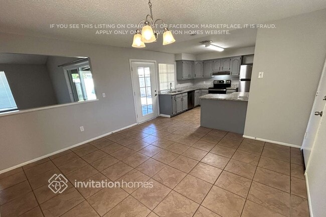 5552 W Carol Ave in Glendale, AZ - Foto de edificio - Building Photo