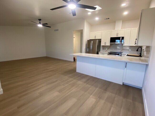 14053 N Edgeworth Dr in Fountain Hills, AZ - Building Photo - Building Photo