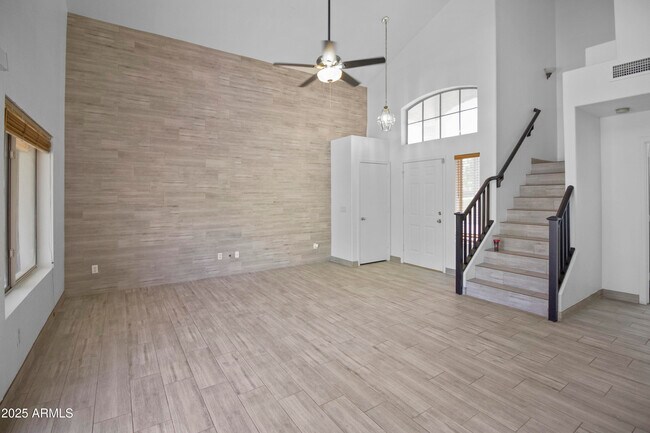 7396 W Tonopah Dr in Glendale, AZ - Building Photo - Building Photo