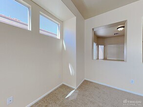 1025 E Oceanwood Ave in North Las Vegas, NV - Building Photo - Building Photo