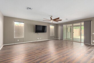 27025 N 69th Ln in Peoria, AZ - Building Photo - Building Photo