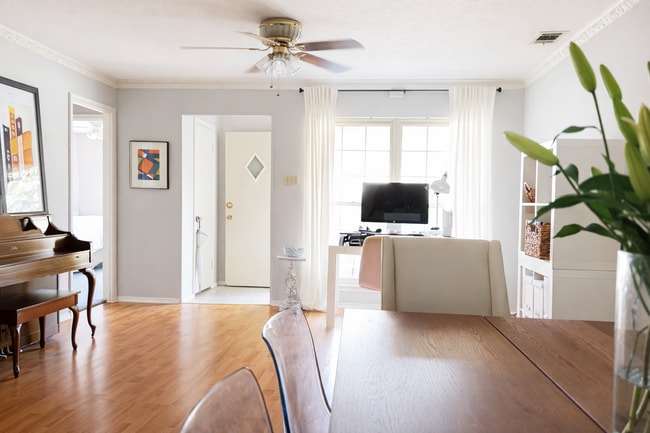 8217 Lullwater Dr in Dallas, TX - Building Photo - Building Photo