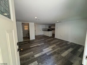 17 Eastbrook Ln in Newton, NJ - Building Photo - Building Photo