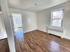 184 Priscilla Ave in Flanders, NY - Building Photo - Building Photo