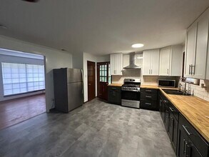 115 W Pine Ave in Satsuma, AL - Building Photo - Building Photo