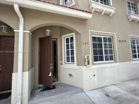 21219 NW 14th Pl in Miami, FL - Building Photo