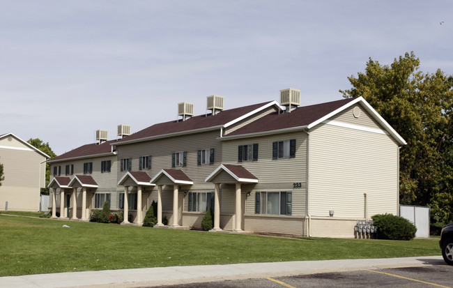 Lakeview Heights Apartments