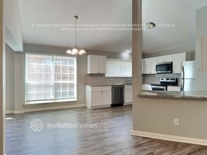 300 Blueleaf Dr in Arlington, TX - Building Photo - Building Photo