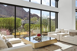 5841 N Echo Canyon Cir in Phoenix, AZ - Building Photo - Building Photo