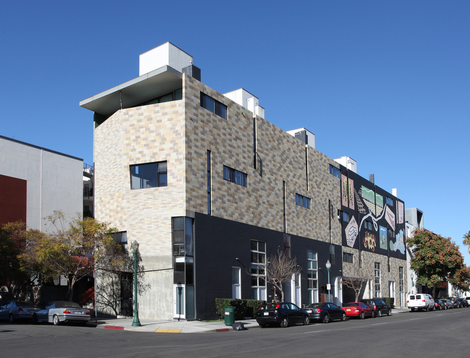 Essex Apartments in San Diego, CA - Building Photo