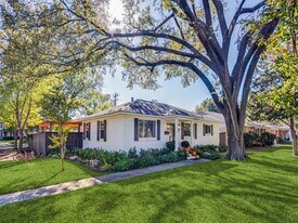 5022 W Mockingbird Ln in Dallas, TX - Building Photo