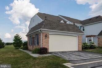 929 Samantha Cir in Chester Springs, PA - Building Photo - Building Photo