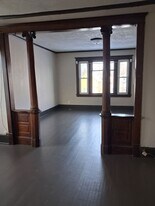 310 S 8th Ave W in Virginia, MN - Building Photo