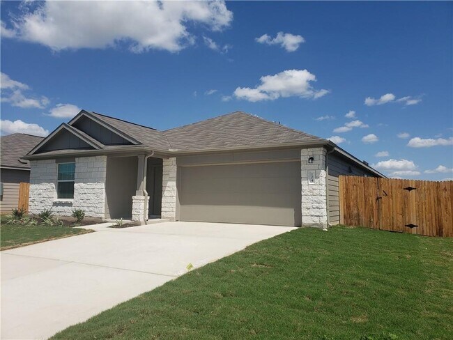 104 Mountain Maple St in Hutto, TX - Building Photo - Building Photo