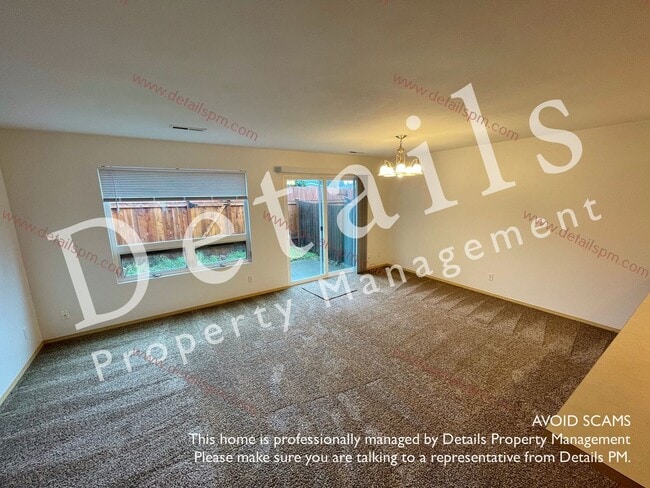 106 NE Tucannon Ct in Bremerton, WA - Building Photo - Building Photo