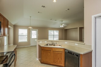 1412 Brownford Dr in Burleson, TX - Building Photo - Building Photo