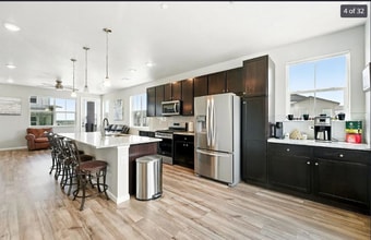 6988 Ipswich Ct in Castle Pines, CO - Foto de edificio - Building Photo