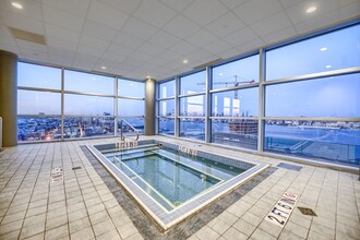 1 Shore Ln in Jersey City, NJ - Building Photo - Building Photo