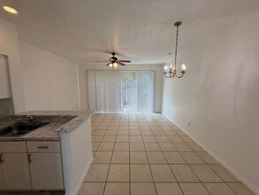 2545 Old Vineland Rd in Kissimmee, FL - Building Photo - Building Photo