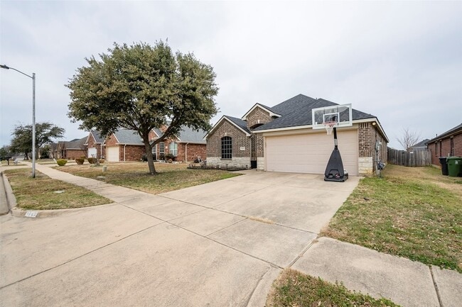 8143 Guadalupe Rd in Arlington, TX - Building Photo - Building Photo