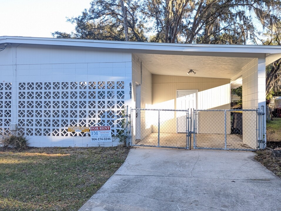 6101 Park St in Jacksonville, FL - Building Photo