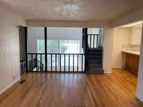 1015 W Lakeside Dr in Moses Lake, WA - Building Photo - Building Photo
