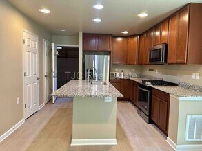 5760 Boston St in Denver, CO - Building Photo - Building Photo