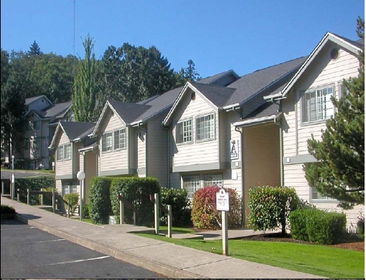 Oakridge Apartments in Roseburg, OR - Foto de edificio - Building Photo