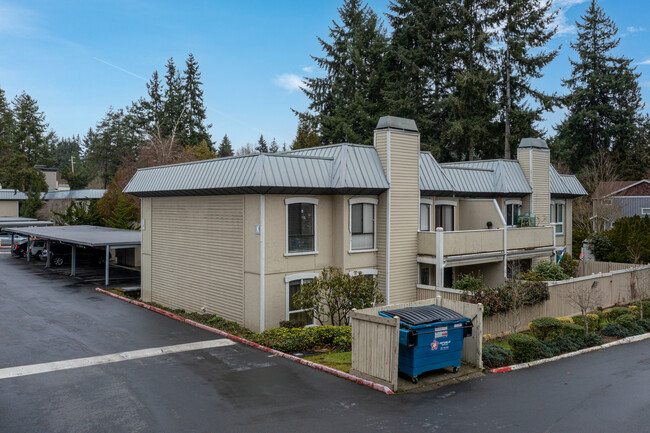 Towne Square Condominiums in Bellevue, WA - Building Photo - Building Photo