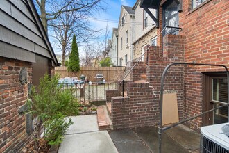 2314 Palisade Ave in Weehawken, NJ - Foto de edificio - Building Photo