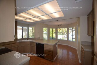 1929 Oak Bluff Way in Sacramento, CA - Building Photo - Building Photo