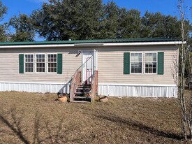6426 203rd Pl in Live Oak, FL - Building Photo