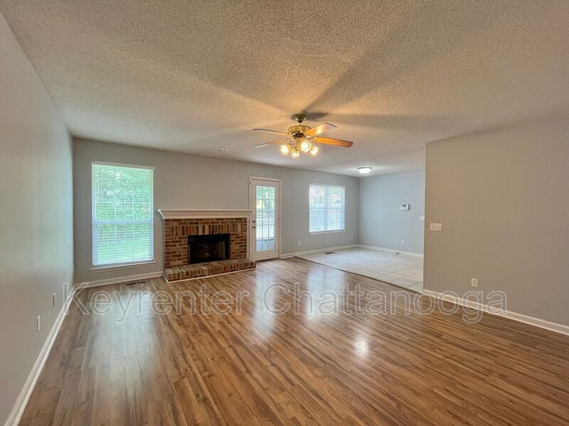 6003 Hunter Rd in Ooltewah, TN - Building Photo